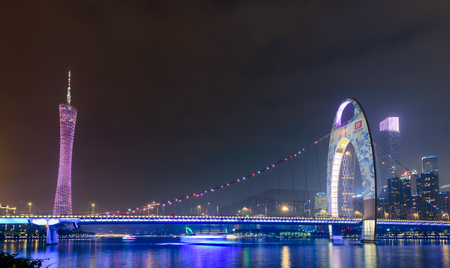 Night view of the Hunde Bridgeのeditorial素材