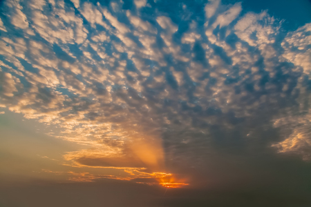 sunset cloudsの写真素材