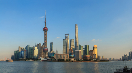 Shanghai Huangpu River Bund and Lujiazui Landscapeのeditorial素材