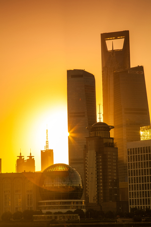 Shanghai Lupu River Bund Lujiazui Building Landscapeのeditorial素材