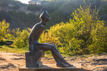 Kislovodsk, Russia - May 13, 2022: Monument to Mikhail Lermontov at the viewpoint Red Sun (Krasnoye Solnyshko) in Kislovodsk National Parkのeditorial素材