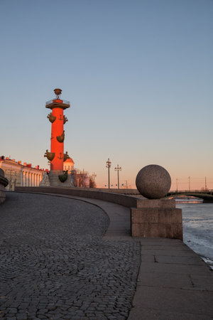 Rostral column early in the morning at dawn. St. Petersburg, Russiaの写真素材
