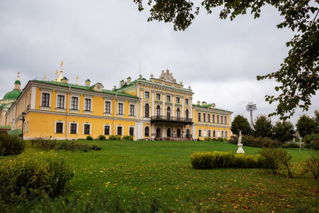 Tver, Russia - October 10, 2024: The Imperial Travel Palace in Tver. An architectural monument of the 18th century. View from the gardenのeditorial素材