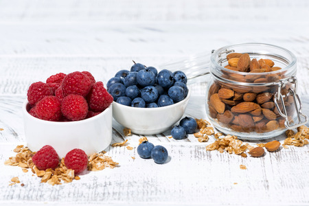 fresh berries and almonds, horizontalの写真素材