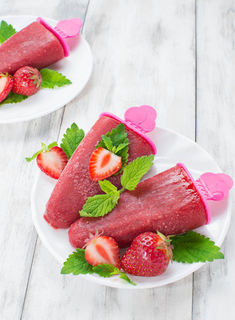 Strawberry Ice Cream on light wooden  backgroundの写真素材