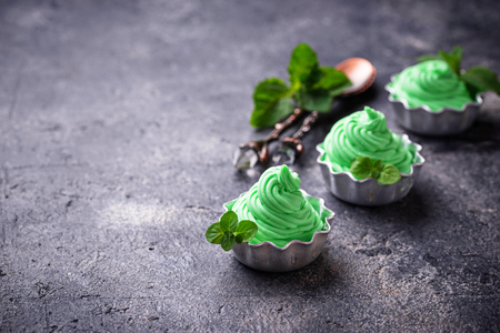 Mint ice cream in bowlsの写真素材