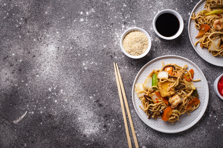 Asian noodles with shrimps and vegetablesの写真素材
