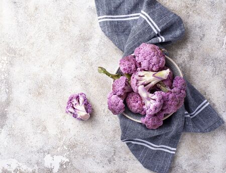 Raw ripe dissected purple cauliflowerの写真素材