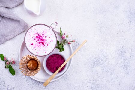 Pink matcha latte with milkの写真素材