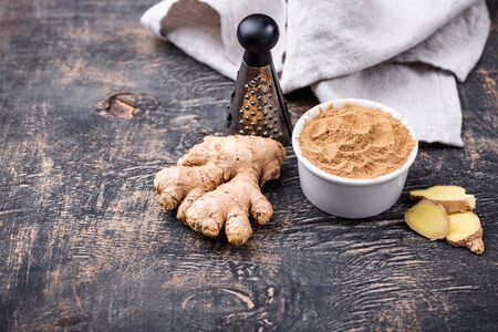 Natura ginger roots and powderの写真素材