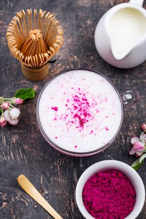 Pink matcha latte with milkの写真素材