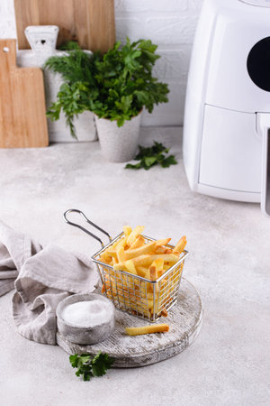 French fries cooked in air fryer.