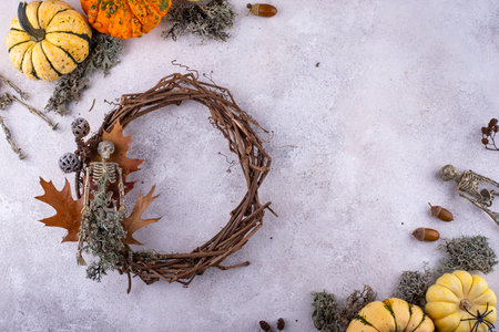 Process of making Halloween wreath.の写真素材