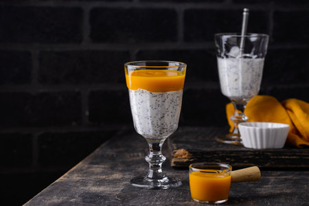 Healthy chia pudding with mangoの写真素材