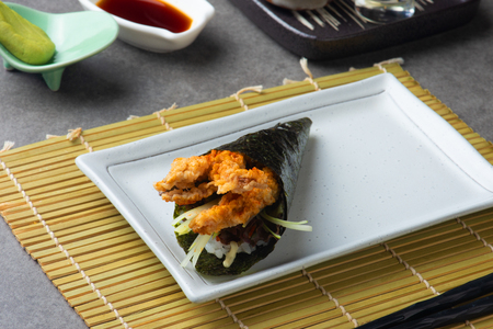 soft shell crab temaki japanese sushiの写真素材
