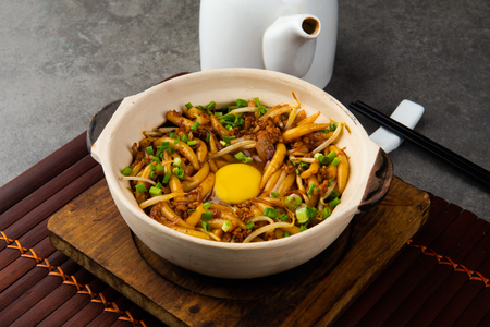 Loh Shee Fun aka Silver Needle Noodle  in claypotの写真素材