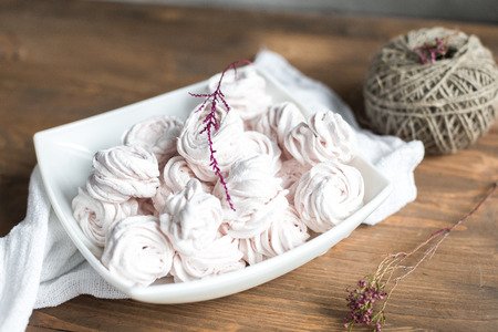 Homemade sweet pink marshmallow - zephyrの写真素材