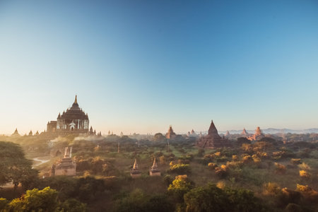 BAGAN, MYANMAR - JANUARY 21: 2019 Sunrise shooting in old cityのeditorial素材