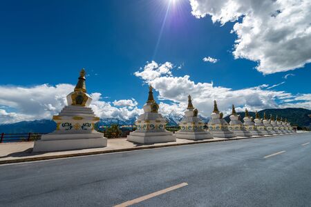 Landscape view of mountains and hills in Tibetの写真素材