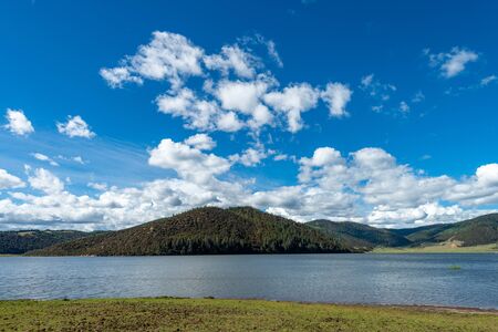 Landscape view of mountains and hills in Tibetの写真素材