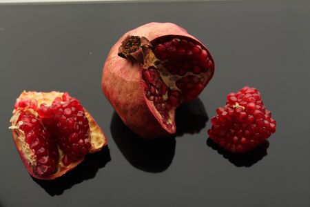 diet food fresh fruit healthy juicy natural organic pomegranate pomegranate vegetarian vitaminsの写真素材