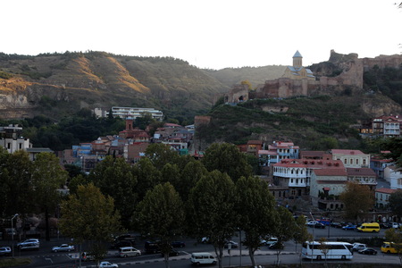 Panoramic View Of Old Tbilisi With Narikala Fortress In The Backgroundのeditorial素材