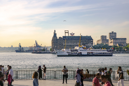 Istanbul, Turkey - Mayer 29, 2016: the Strait of Istanbul, Kadikoy Pier, Haydarpasa train station and Ferries. Istanbul Haydarpasa Terminal Haydarpasa he Terminus (Turkish: Haydarpasa Garance Ã Â±) is a railway terminal in Istanbul. Until 2012 the statioのeditorial素材