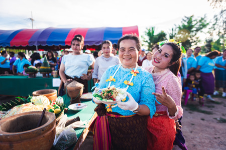 Nakhonsawan,Thailand â September 21 2018 : people having papaya salad contest, having fun and delicious at OTOP Promotion contestのeditorial素材