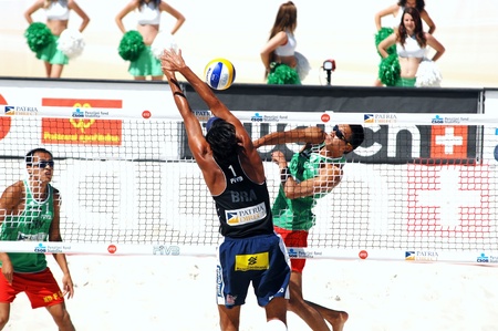 PRAGUE - JUNE 17: Ricardo Santos & Marcio Araujo team compete at SWATCH FIVB World Tour 2010 June 17, 2010 Prague のeditorial素材