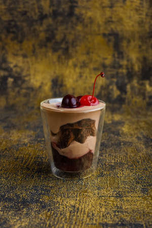 SchwarzwÃ¤lder Kirschtorte - Black Forest cherry gateau cakeの写真素材