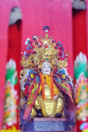 traditional kind in Chinese templeのeditorial素材