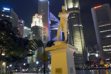 Singapore - January 12,  2013: Statue of Sir Stamford Raffles in Singapore located on Rafflesのeditorial素材