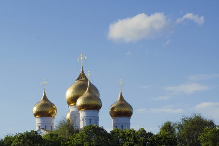 golden domes of Russian orthodox church in Yaroslavlの写真素材