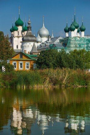 Assumption Cathedral and church of the Resurrection in Rostov Kremlin. The ancient town of Rostov The Great is a tourist center of the Golden Ring of Russia.のeditorial素材