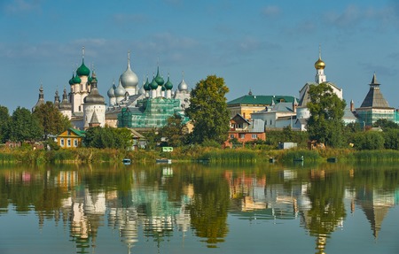 Assumption Cathedral and church of the Resurrection in Rostov Kremlin. The ancient town of Rostov The Great is a tourist center of the Golden Ring of Russia.のeditorial素材