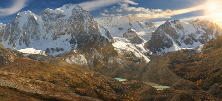 Bright colorful yellow autumn mountain lake, Russia, Siberia, Altai mountains, Chuya ridge.の写真素材