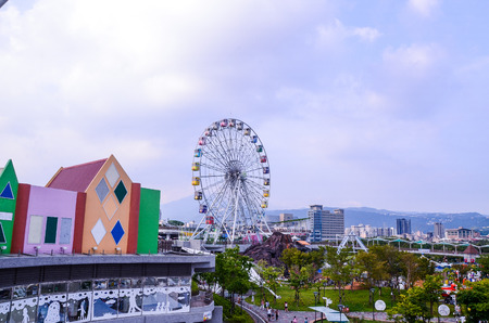 Ferris wheel and recreation facilities In Taipei Children's Amusement Parkのeditorial素材