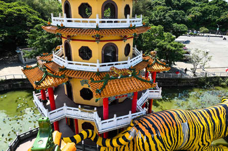 Kaohsiung, Taiwan - OCT 16, 2021: Dragon and Tiger Pagodas famous building in southern Taiwan.のeditorial素材
