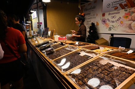 Bangkok , Thailand - DEC 22, 2022: JODD FAIRS market at night.のeditorial素材