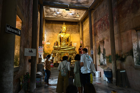 Samut Songkhram, Thailand - DEC 22, 2022: Bang Kung Templeのeditorial素材