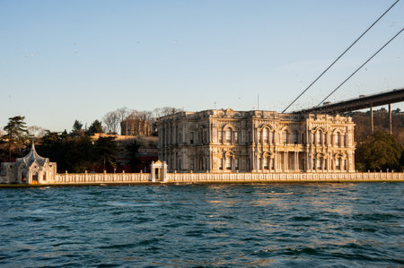 Uskudar,Ä°stanbul/Turkey - 3/30/2010:Historical Beylerbeyi Palace Front Viewのeditorial素材