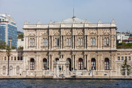 Besiktas,Istanbul/Turkey - 4/29/2010:Dolmabahce Palace front viewのeditorial素材