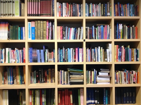 Book shelf in libraryの素材