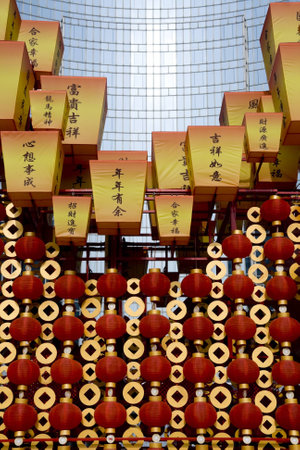 The traditional red lanterns decorating the Chinese New Yearの写真素材