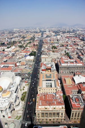 Aerial view of Mexico City, with traffic and smogのeditorial素材