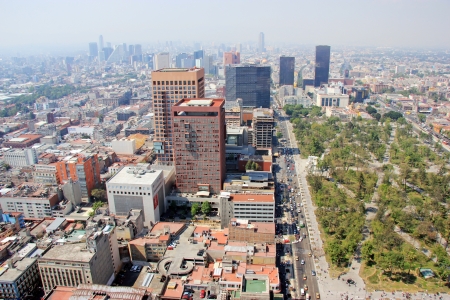 Aerial view of Mexico City, with traffic and smogのeditorial素材