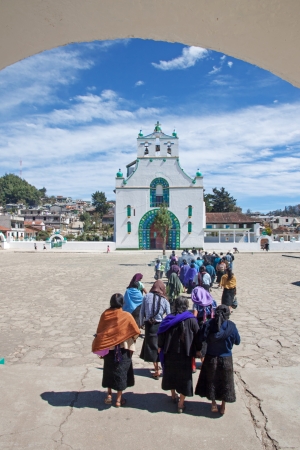 SAN JUAN CHAMULA, CHIAPAS, MEXICO - FEBRUARY 8, 2013  The church of San Juan is located in the municipal cabecera  headtown のeditorial素材