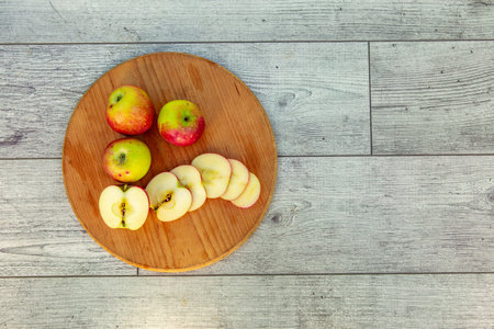 sliced apples, vitamins, ripe, harvest, background, season, garden, juicyの写真素材