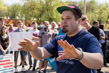 Man speaking with gestures at political meeteing supporting Alexey Navalnyのeditorial素材