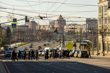 A bustling city intersection with pedestrians and vehicles in Tula, Russiaのeditorial素材